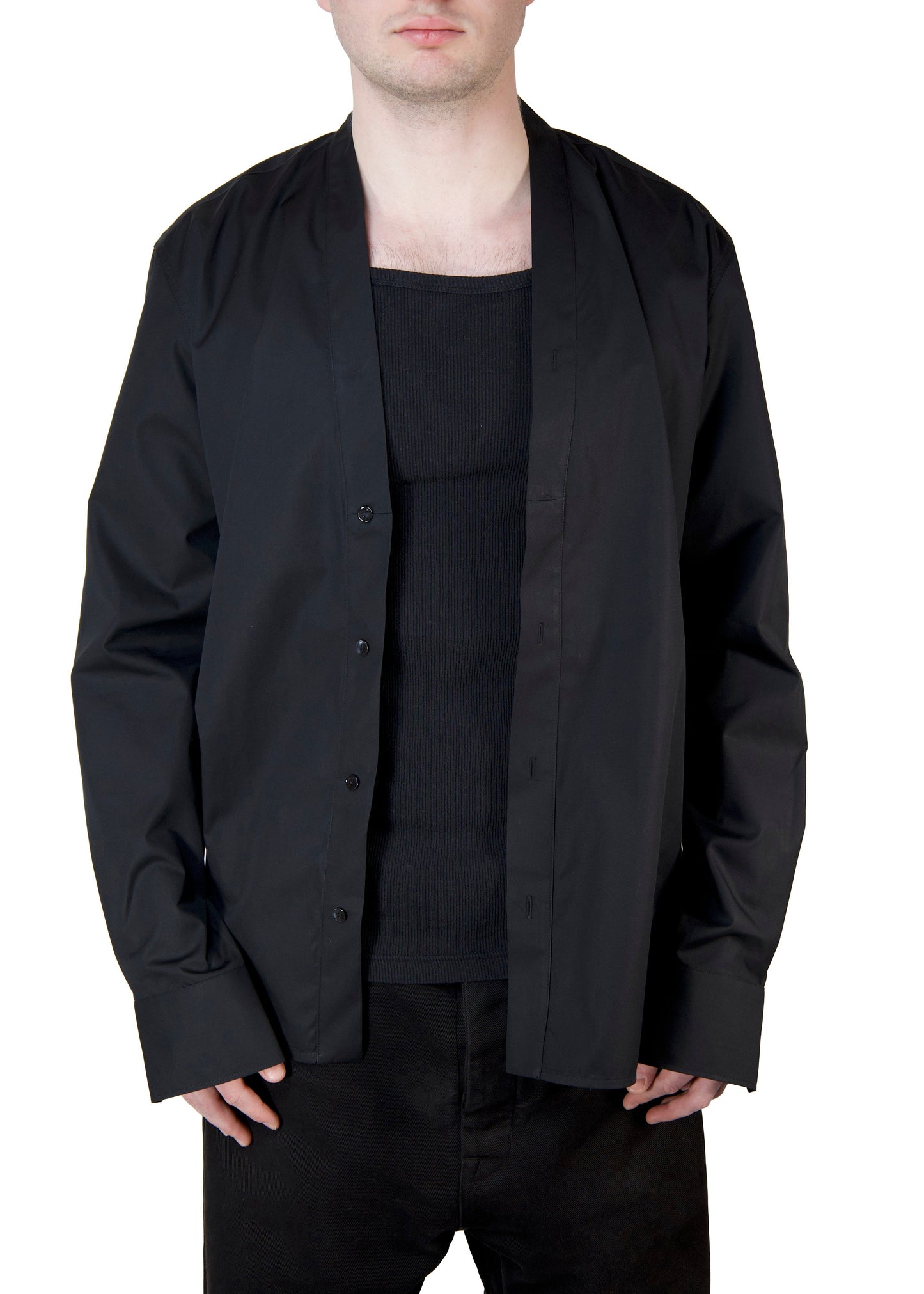 605 V-NECK black opaque